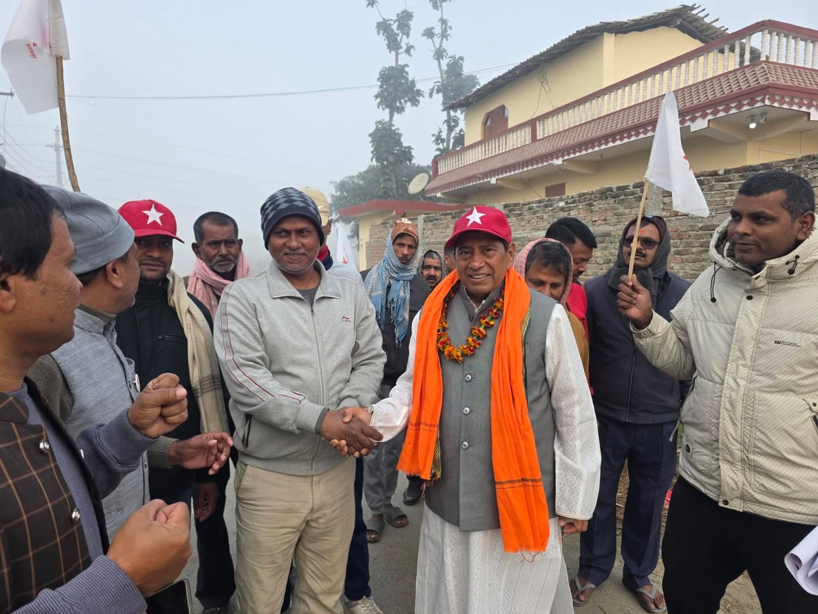 तारामय बन्दै सर्लाही–३: भ्रष्टाचार अन्त्य गर्ने नारायणकाजीको उद्घोषले मतदाता उत्साहित