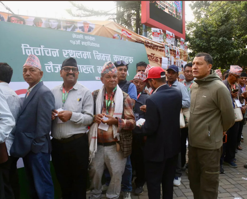 कांग्रेसको नयाँ नेतृत्व चयनका लागि सुरु भयो मतदान